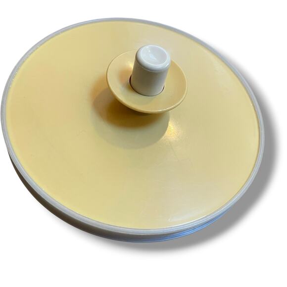 Tupperware Replacement Push Button Lid 802 for 2 Qt Pitcher 800 1575 1676 5.25"D - Picture 4 of 11